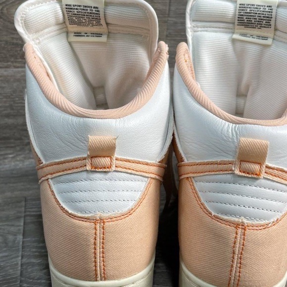 Nike Women’s High Dunk Artic Orange - new without box - Picture 2 of 5